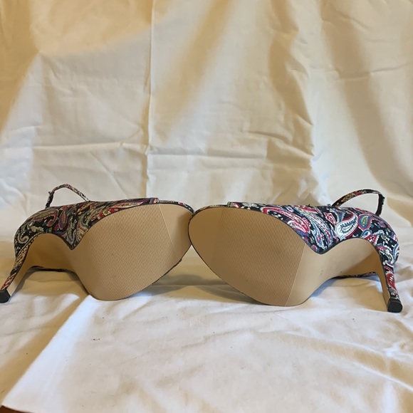 Peep toe fabric heels - Picture 4 of 4